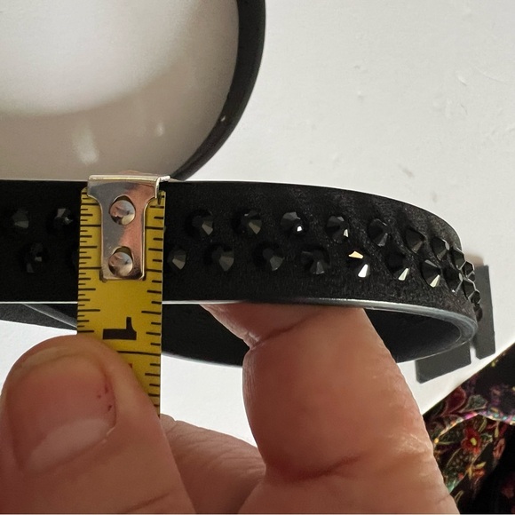 KURT GEIGER WOMENS BLACK FAUX LEATHER BELT WITH BLACK CRYSTAL STUDS SIZE M/L NWO